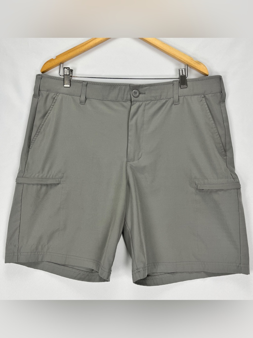 Birdie Bound Cargo Golf Shorts Men’s Size 38 Grey 9” Length Zip Pockets Stretch